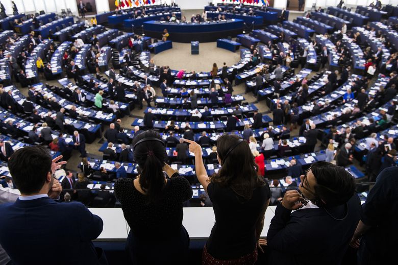 Eurodeputowani zaostrzają przepisy dotyczące reklam politycznych